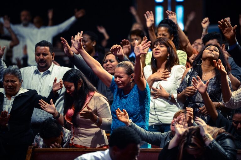 Harvard Researchers Studied Prayer and Music — Here’s What They Found About Hymns and Healing