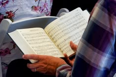 When to Sing Hymns Instead of Complaining