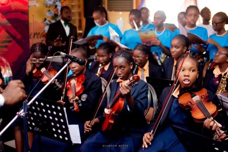 Easy hymns for children’s choir