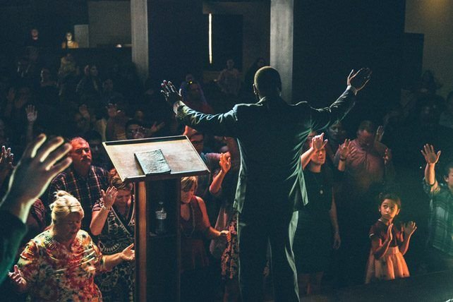 Should pastors have the final say on what hymns are sung in church?