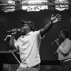Should worship leaders ever override the congregation’s song preferences?