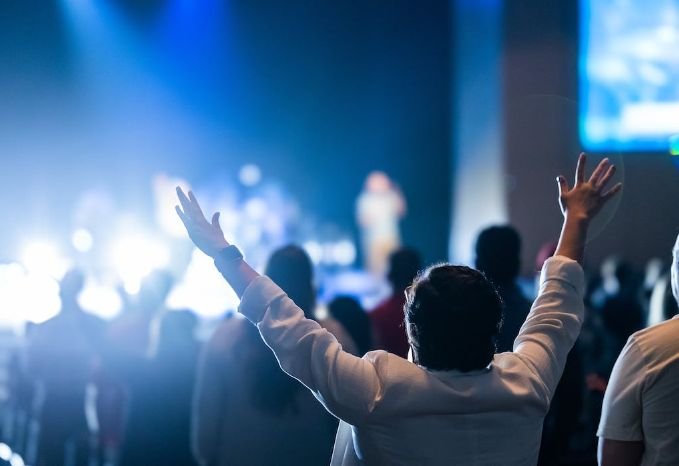 The Great Hymnal Wars: Why Denominations Split Over Songbooks