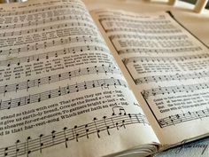 The Difference Between a Hymn in Major and Minor Key — and What It Communicates