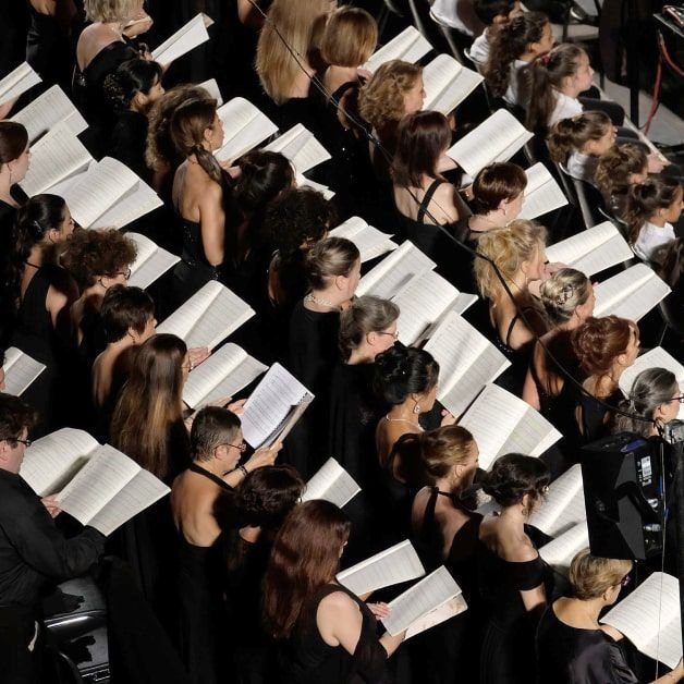How Radio Broadcasting in the 1920s Spread Hymn Singing Across America
