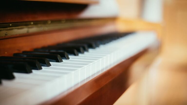 The Role of Hymn Singing in Alzheimer’s Memory Retention Programs