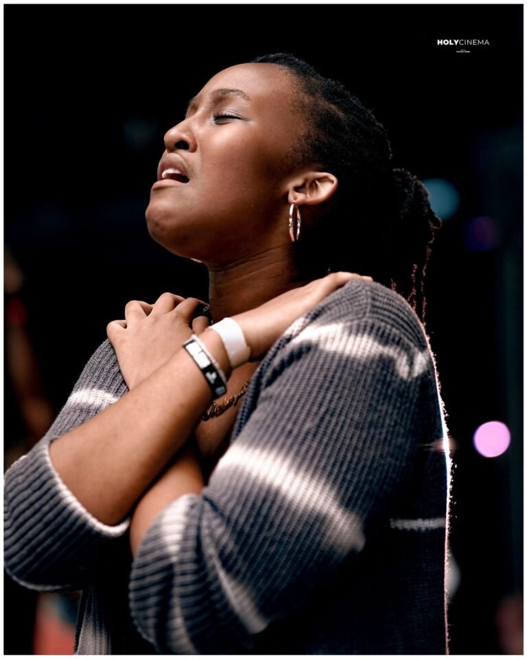 The Hymn That Got a Whole Congregation Laughing at a Funeral — and Why It Was Actually Perfect